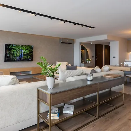 180 Sea View Luxury Penthouse אנטליה
