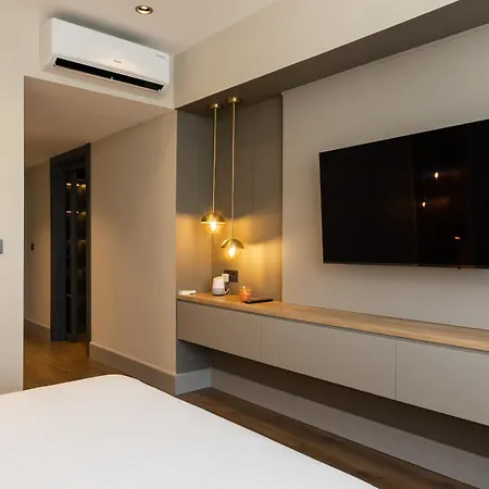180 Sea View Luxury Penthouse *